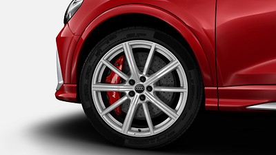 RS ceramic brakes with brake calipers in Red