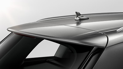 Roof spoiler including center high-mounted stop lamp