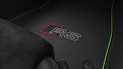 Dywaniki welurowe z przodu Audi exclusive, w kolorze czarnym z barwnym obszyciem i logo RS5