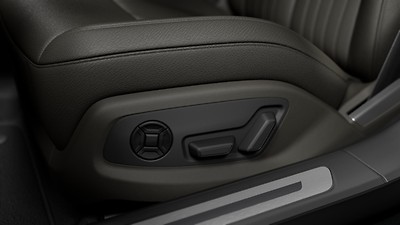 Power front seats with memory feature