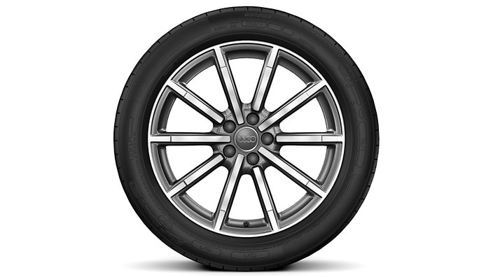 19" 10-spoke design Titanium wheels