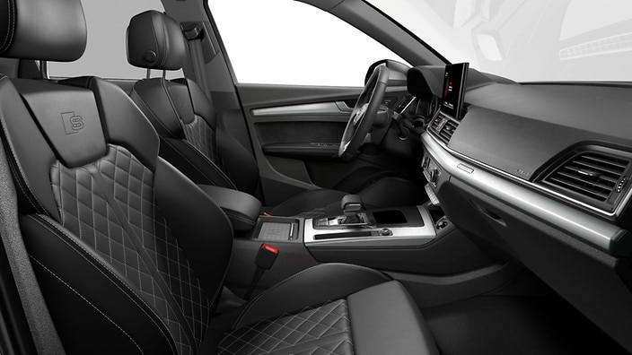 Fine Nappa leather with diamond stitching