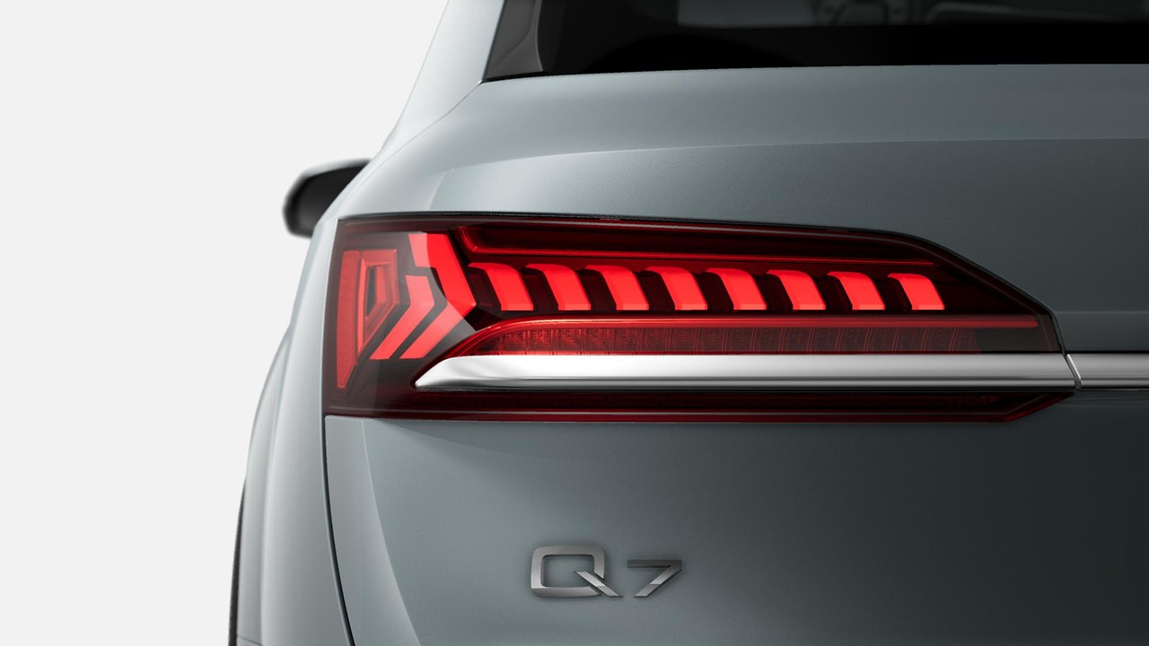 LED rear combination lamps with dynamic  light design and dynamic turn signal   