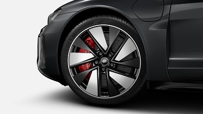 Ceramic Brakes with calipers in red