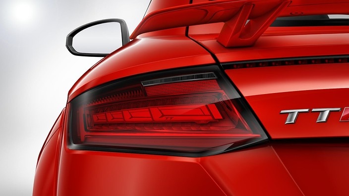 Audi Matrix OLED tail lights