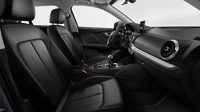 Interior with standard seats in black leather-imitation leather combination