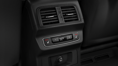 Seat heater for front and rear seats separately controlled