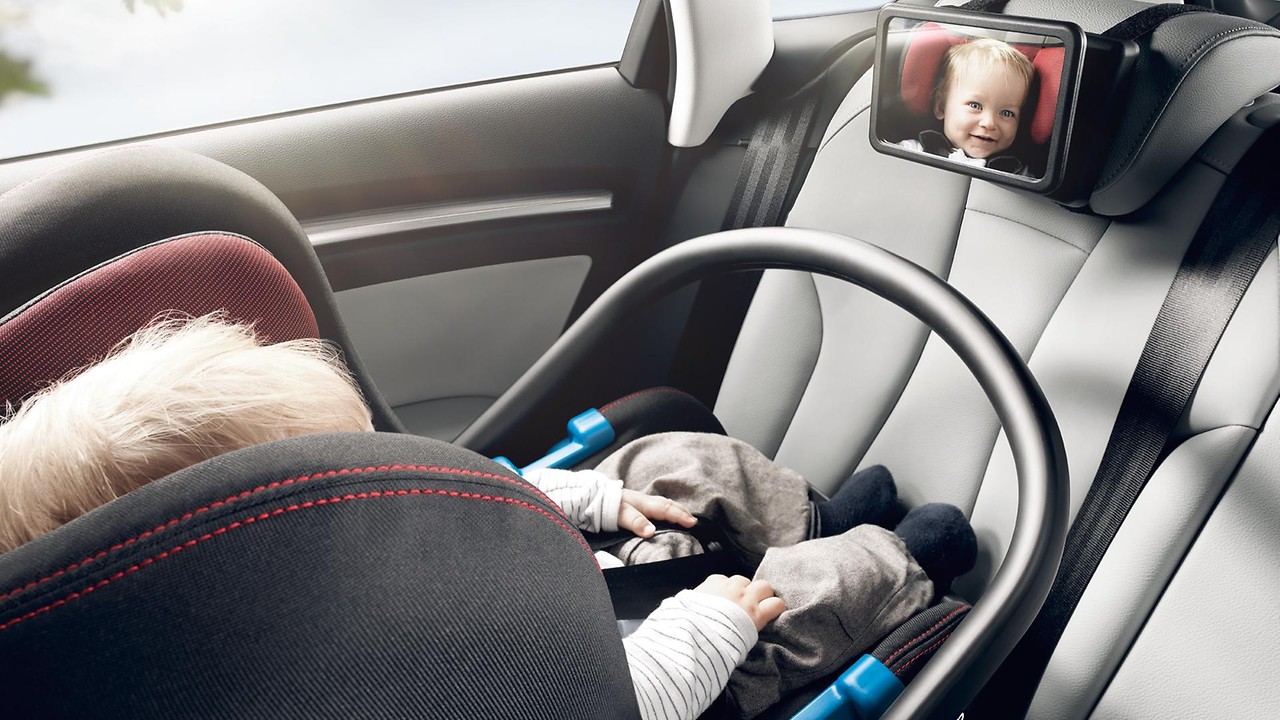 Audi baby mirror, for securing to the rear seat bench