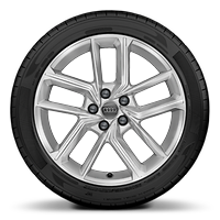 Räder, 5-Doppelspeichen S-Design, 8,5Jx18, Reifen 245/40 R18