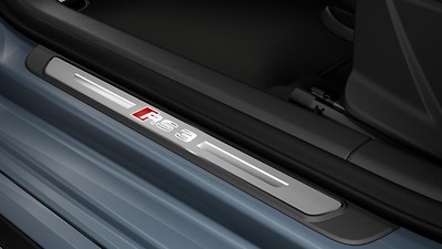 Aluminium door sill trims, illuminated with RS logo