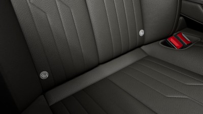 ISOFIX y Top Tether para los asientos traseros exteriores
