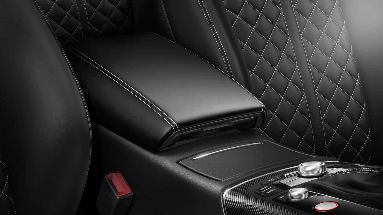 Front centre armrest