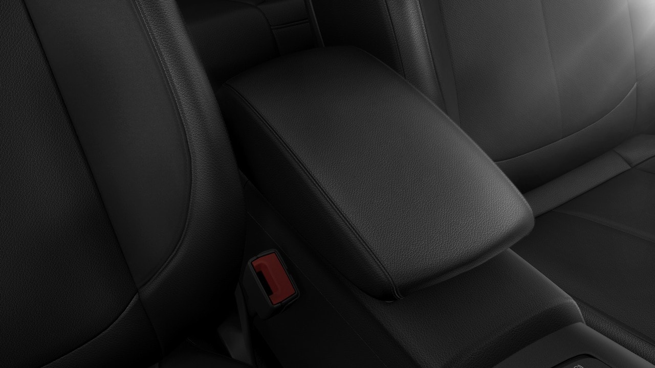 Front centre armrest
