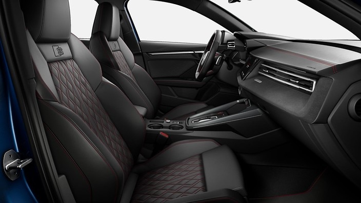 Fine nappa seats with red diamond stitch