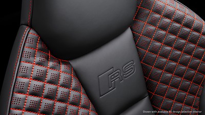 Fine Nappa leather seats with honeycomb stitching and RS embossing