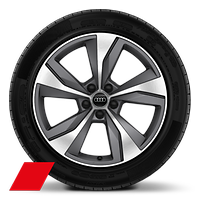 Audi Sport felger i 5-arms turbindesign, matt titangrå, glanspolerte, dimensjon 8 J x 19 med 235/40 R 19 dekk
