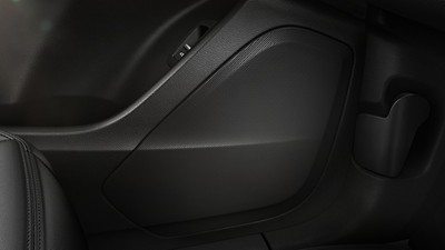 Audi sound system with ten speakers and MP3 playback capability