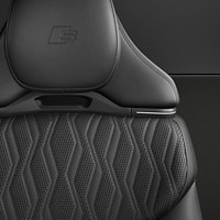 2027 Audi Q7 interior image