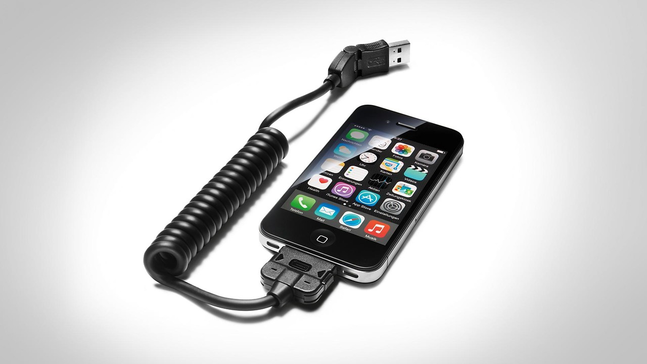 USB adapter cable, for mobile devices with an Apple dock connector