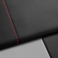 Pelle - Pelle Valcona, rivestimento sedili: Audi Exclusive, cruscotto: Nero-Nero, moquette: Nero, cielo: colore specifico