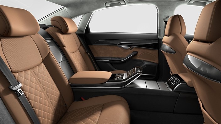 Rear Seat Comfort package - 4 passenger