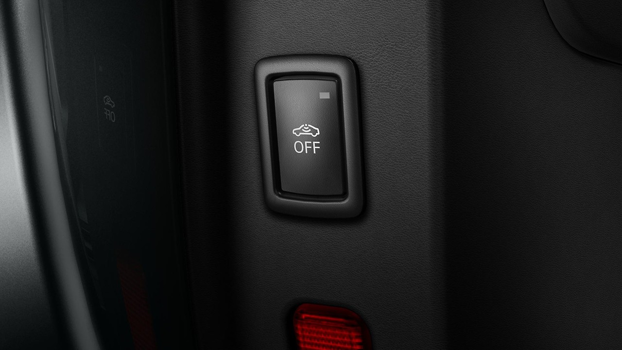  Comfort key with sensor-controlled  luggage compartment release with  SAFELOCK