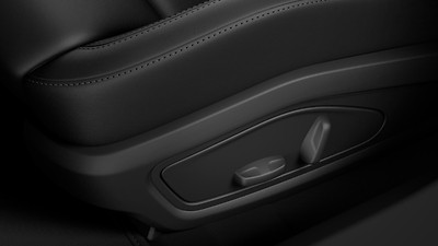 Electrically adjustable front seats with memory function for driver&apos;s seat, steering wheel and exterior mirrors