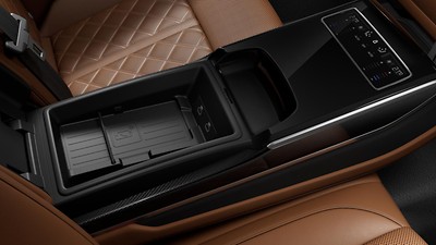 Audi phone box nel vano passeggeri senza Wireless Charging