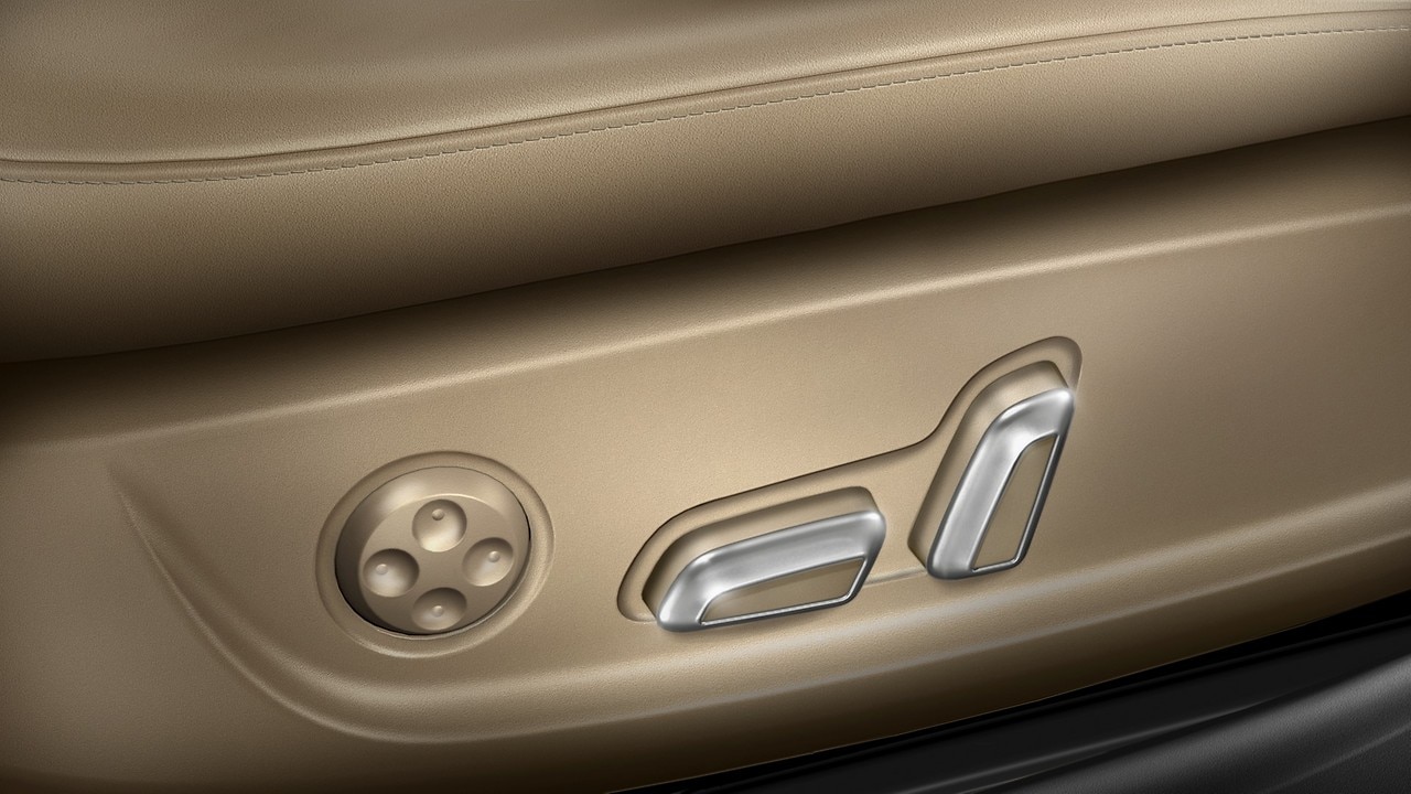 Bancos dianteiros el&eacute;tricos com mem&oacute;ria para o condutor (incluem apoio lombar el&eacute;trico)