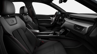 Punaiset tikkaukset istuimissa sekä ovien kyynänojissa Audi Sport
