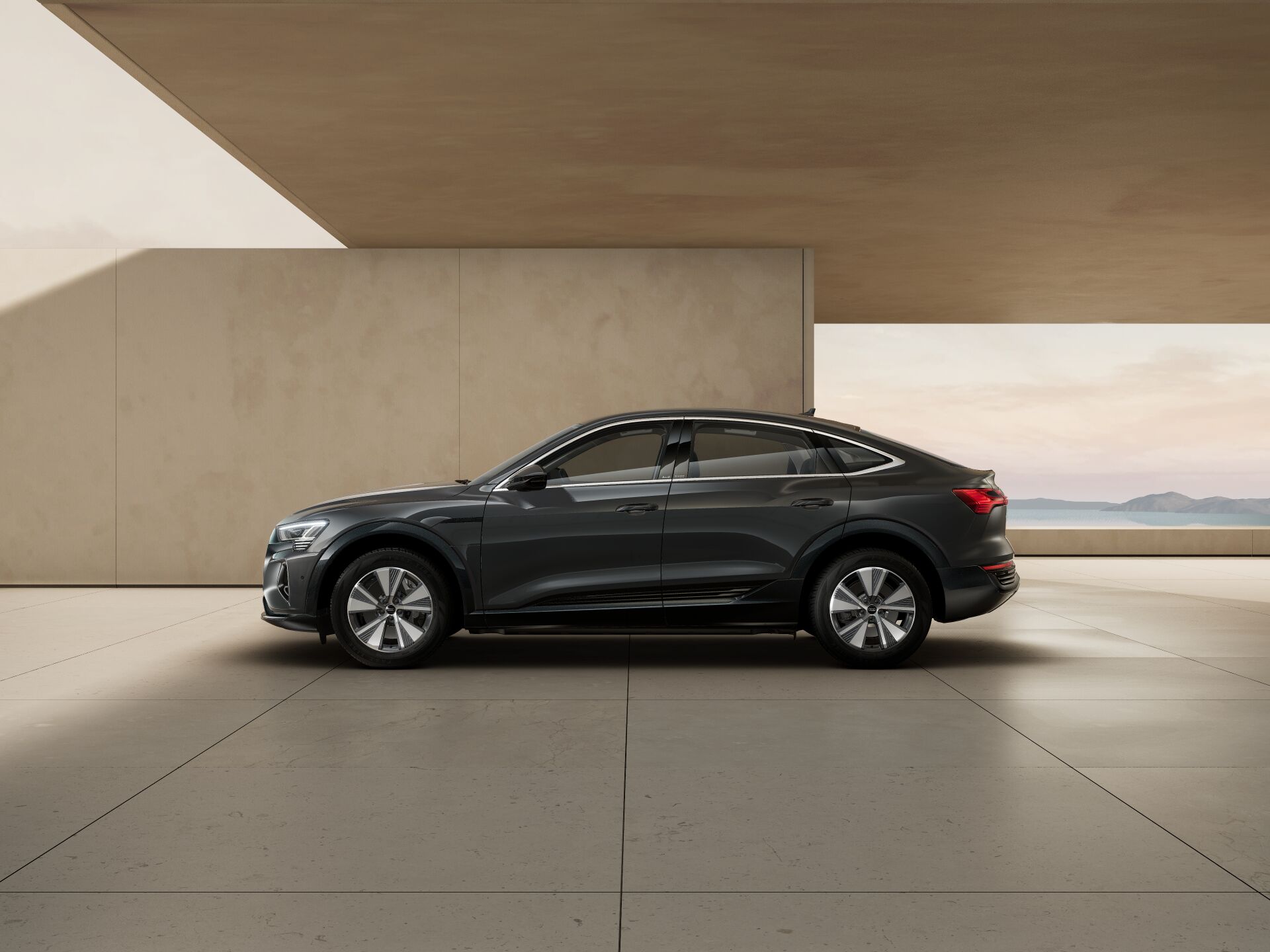 Q8 Sportback e-tron 4