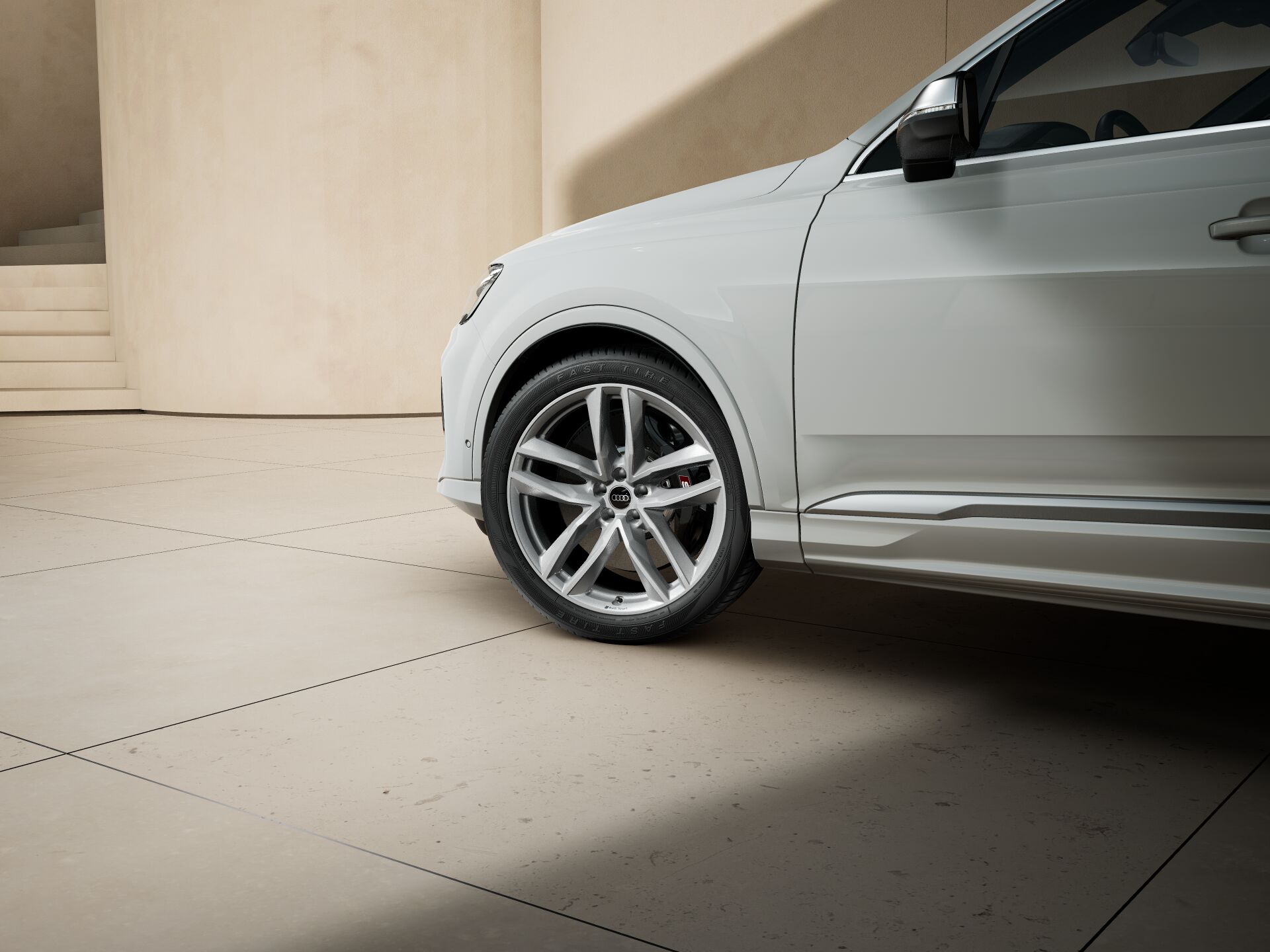 SQ7 SUV 5