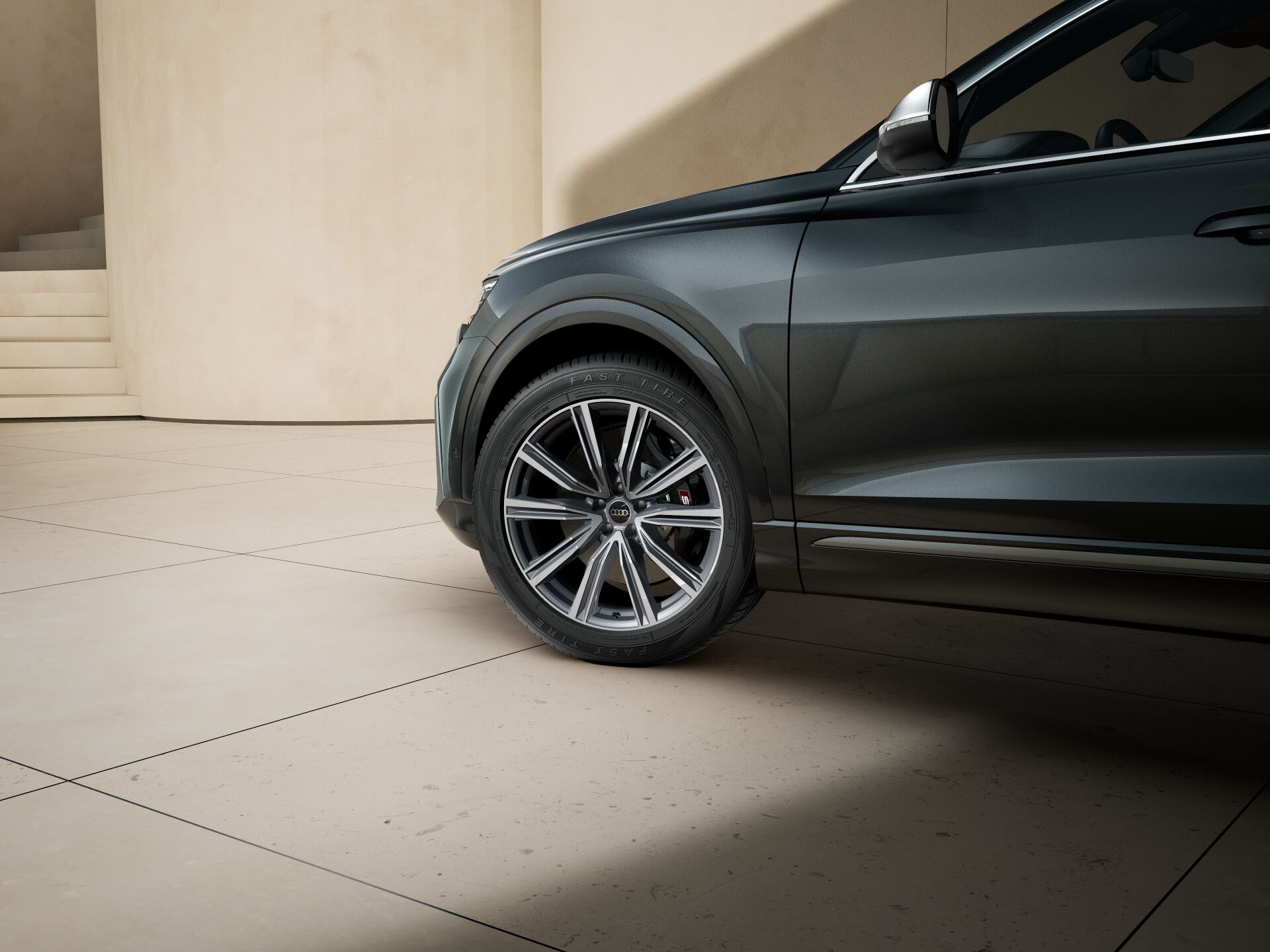 SQ8 SUV 5