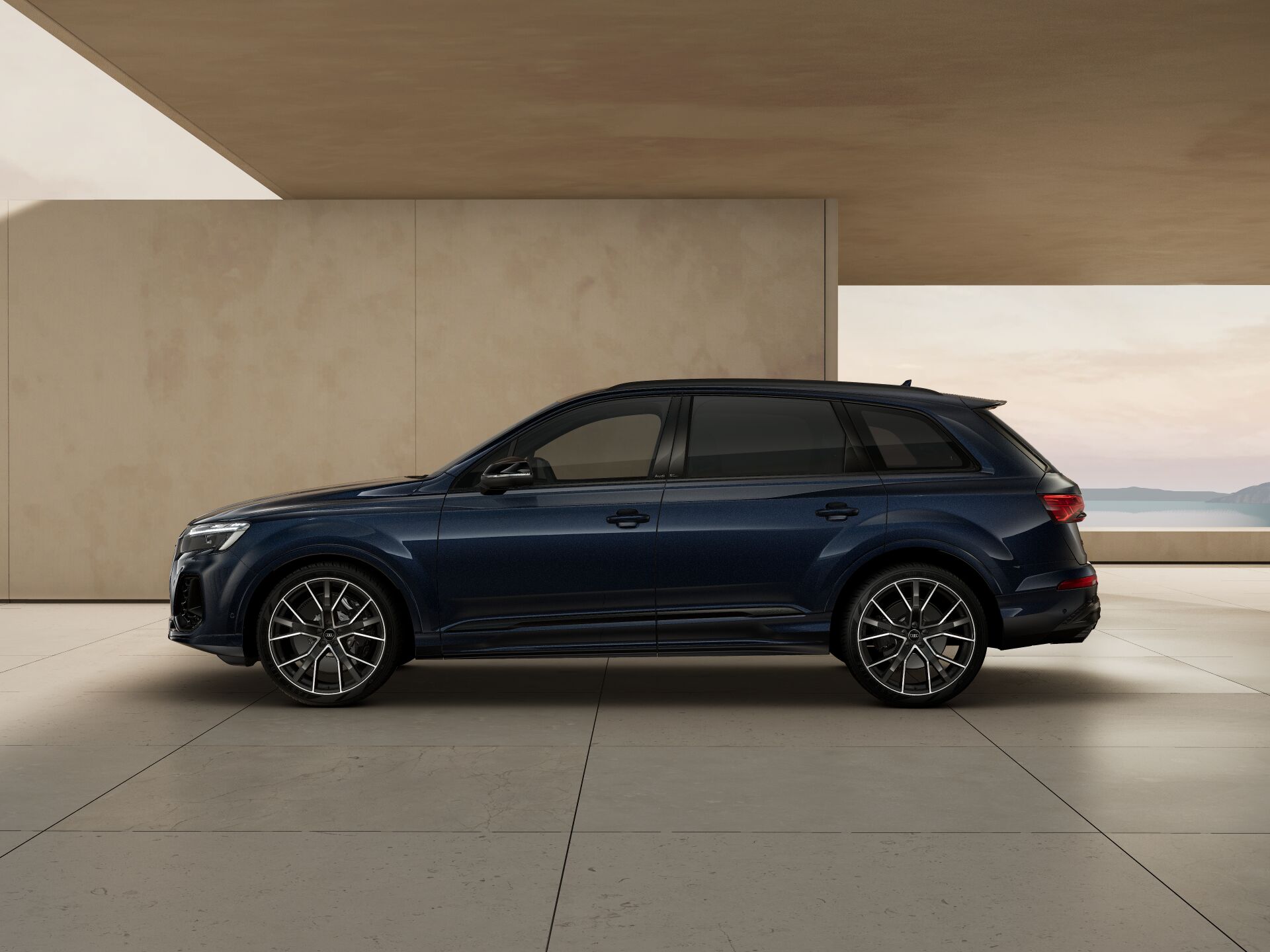 SQ7 SUV 4