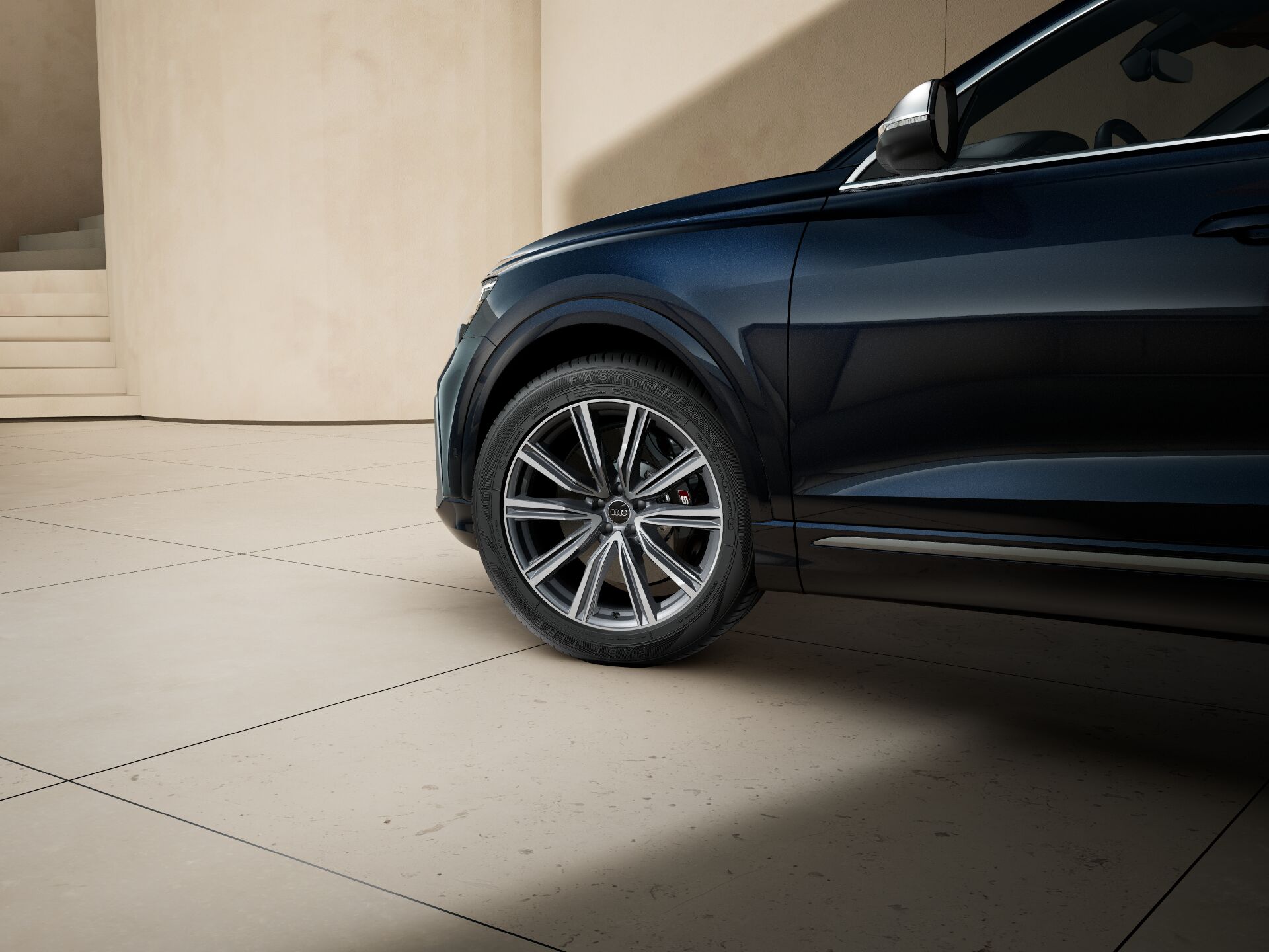 SQ8 SUV 5