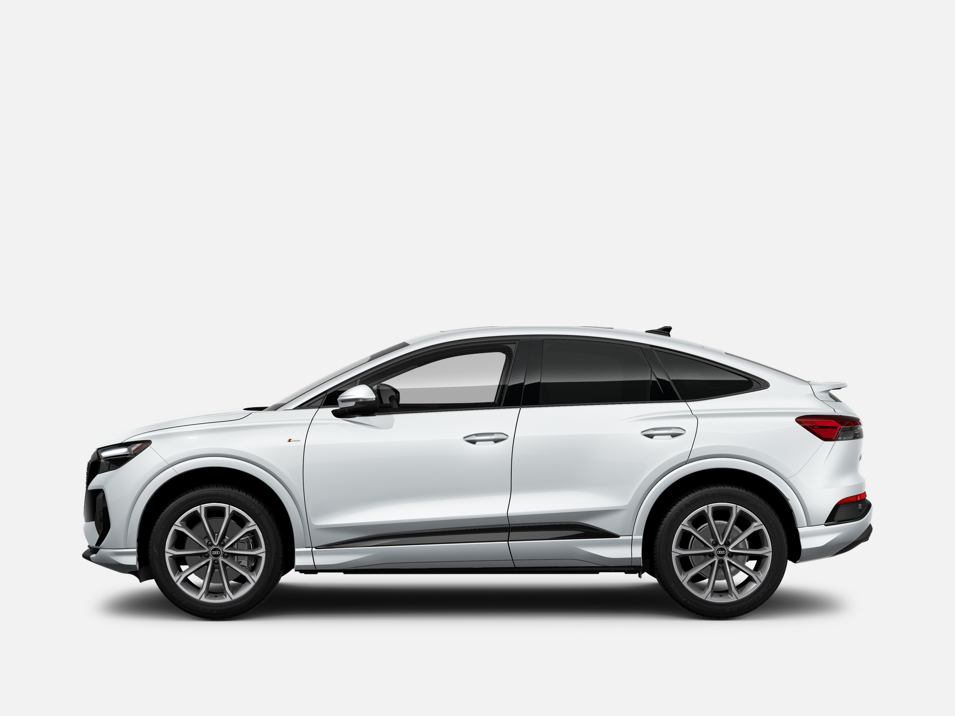 2022 AUDI Q4 - Image 8