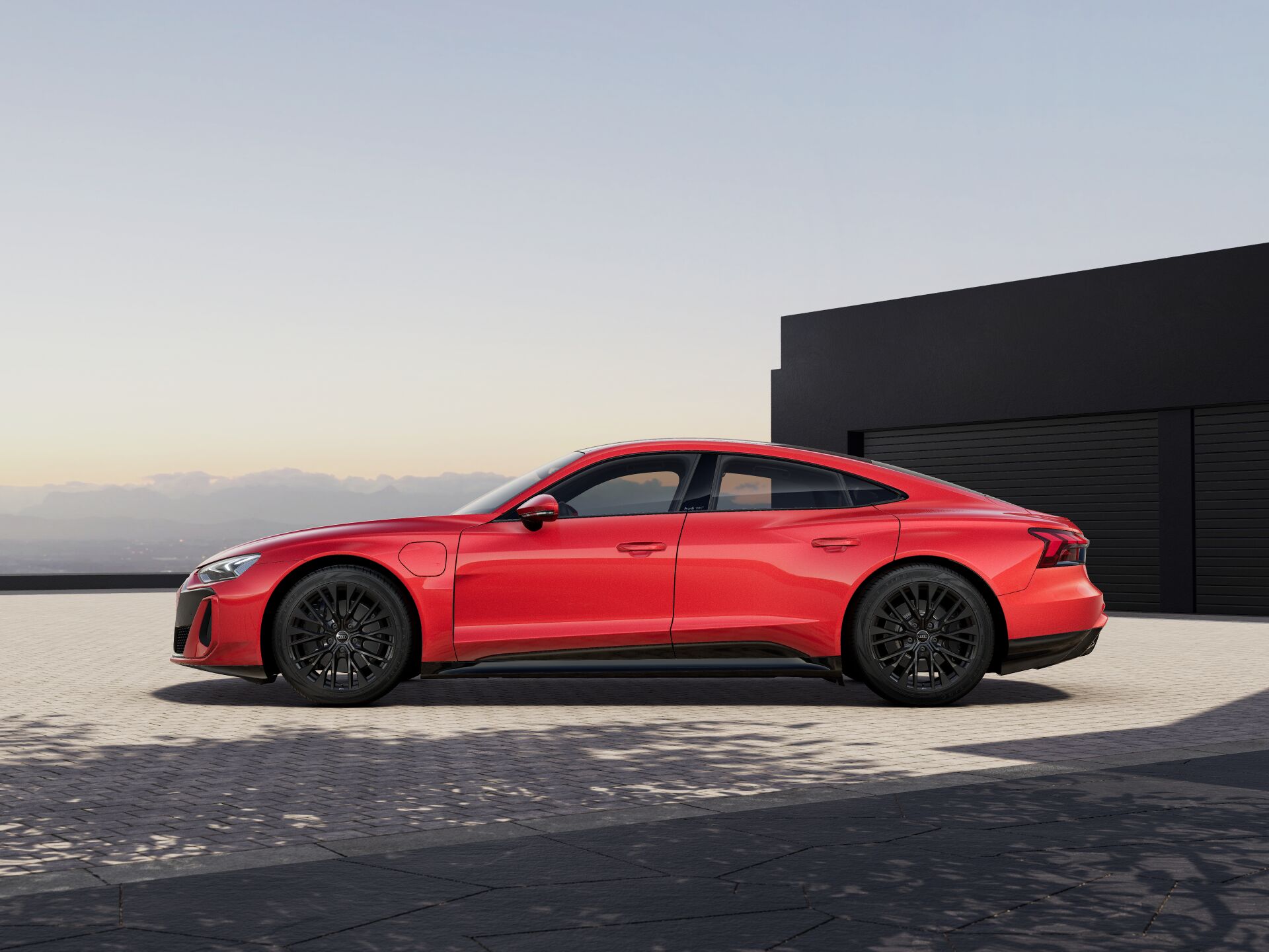 e-tron GT quattro EXTERIOR-PARALLEL-SIDE