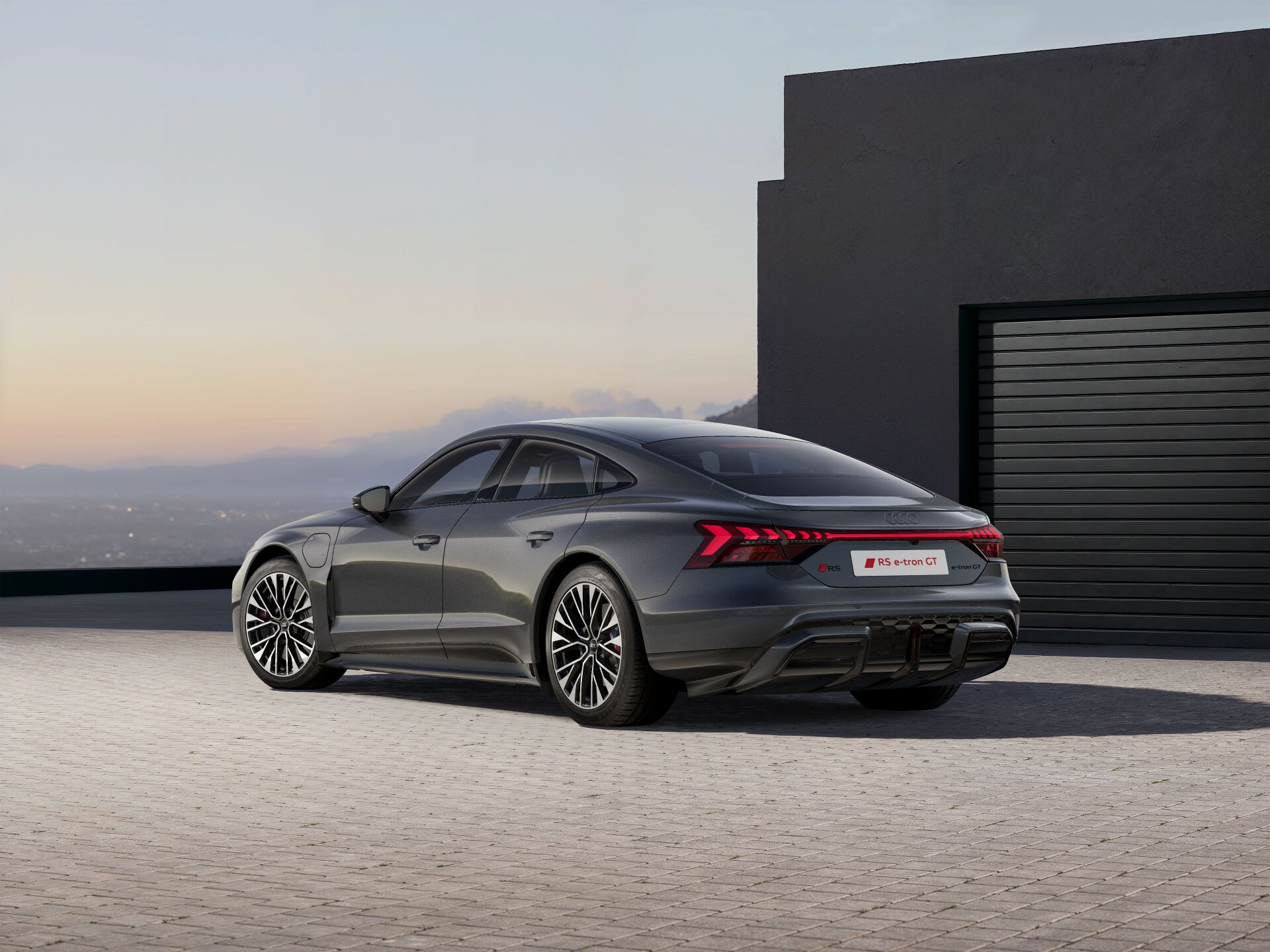 RS e-tron GT performance EXTERIOR-REAR-3-4