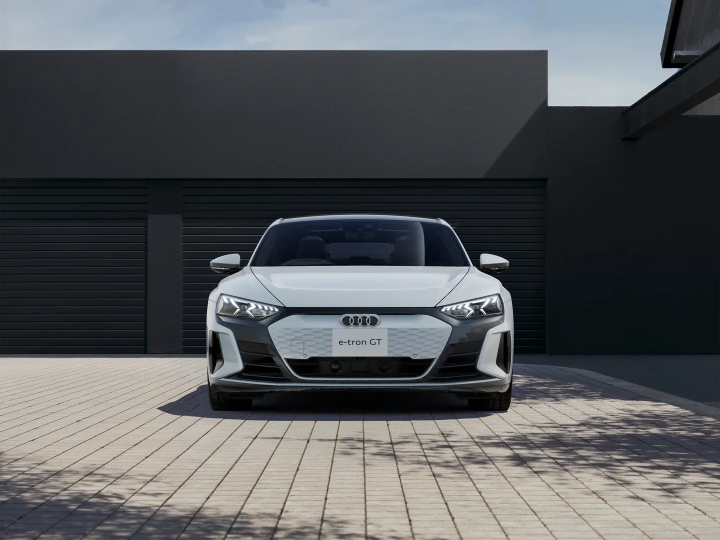 Audi e-tron GT e-tron GT quattro kW フロントビュー