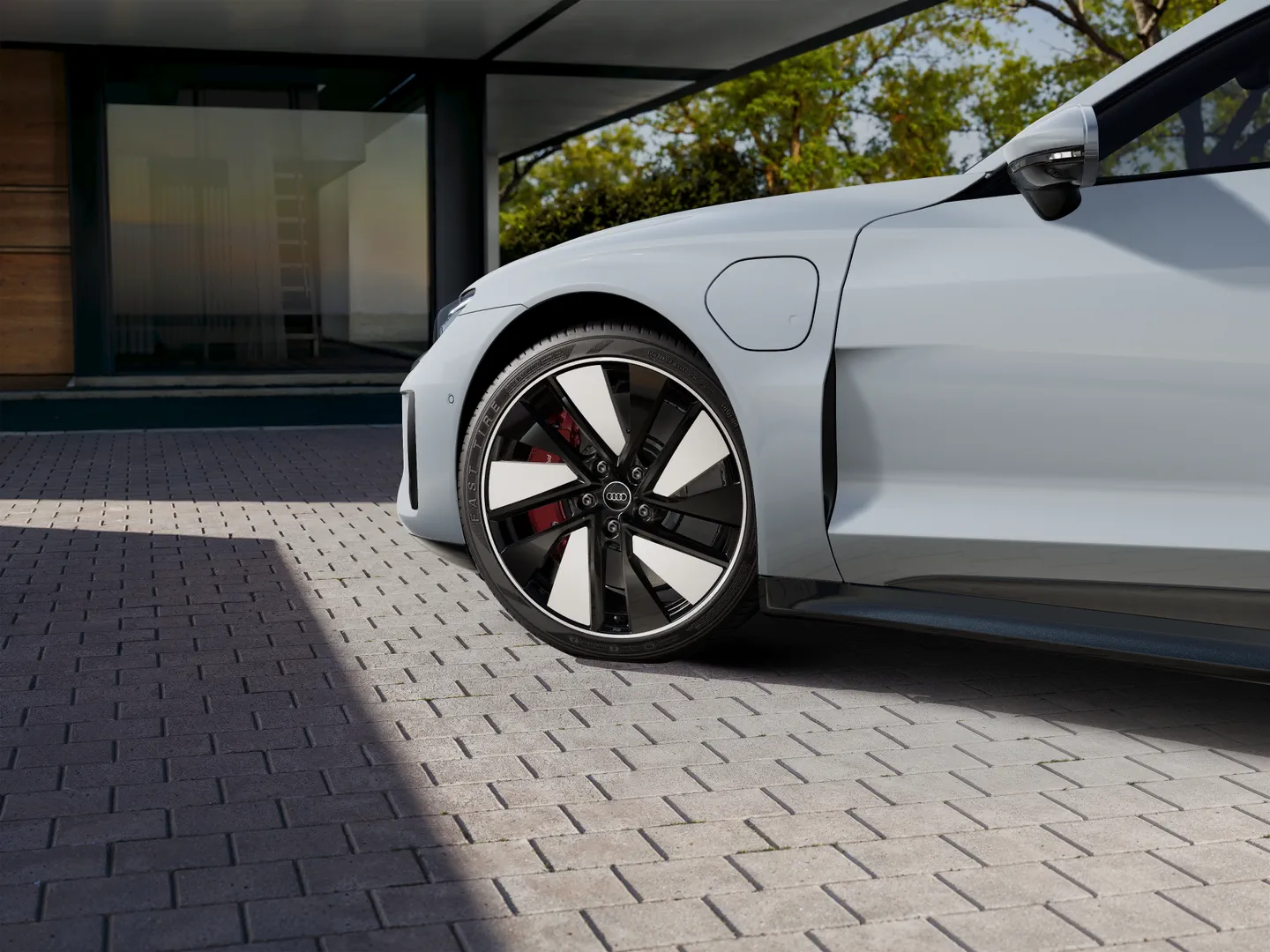 Image about Audi e-tron GT e-tron GT quattro kW