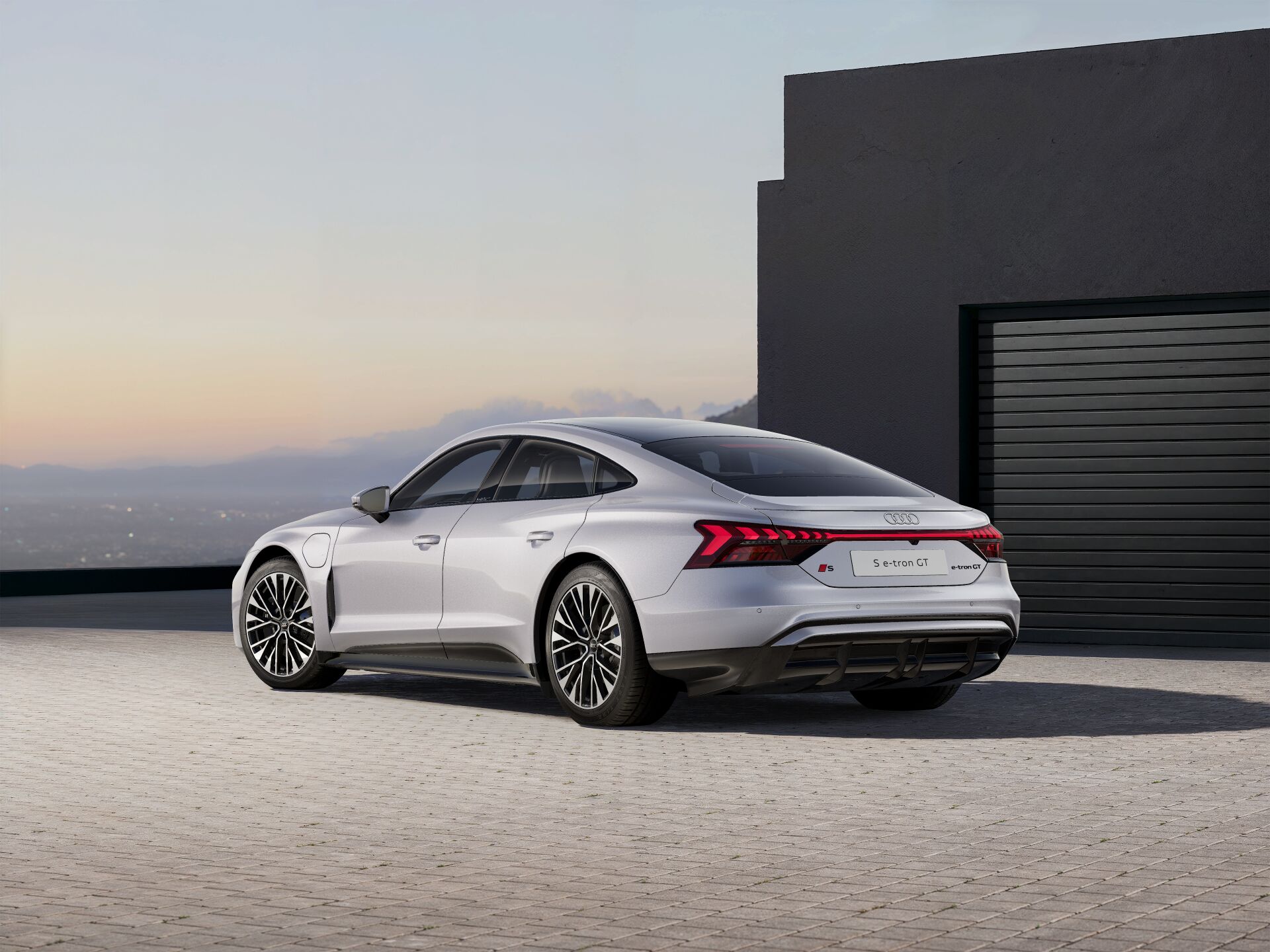 S e-tron GT EXTERIOR-REAR-3-4