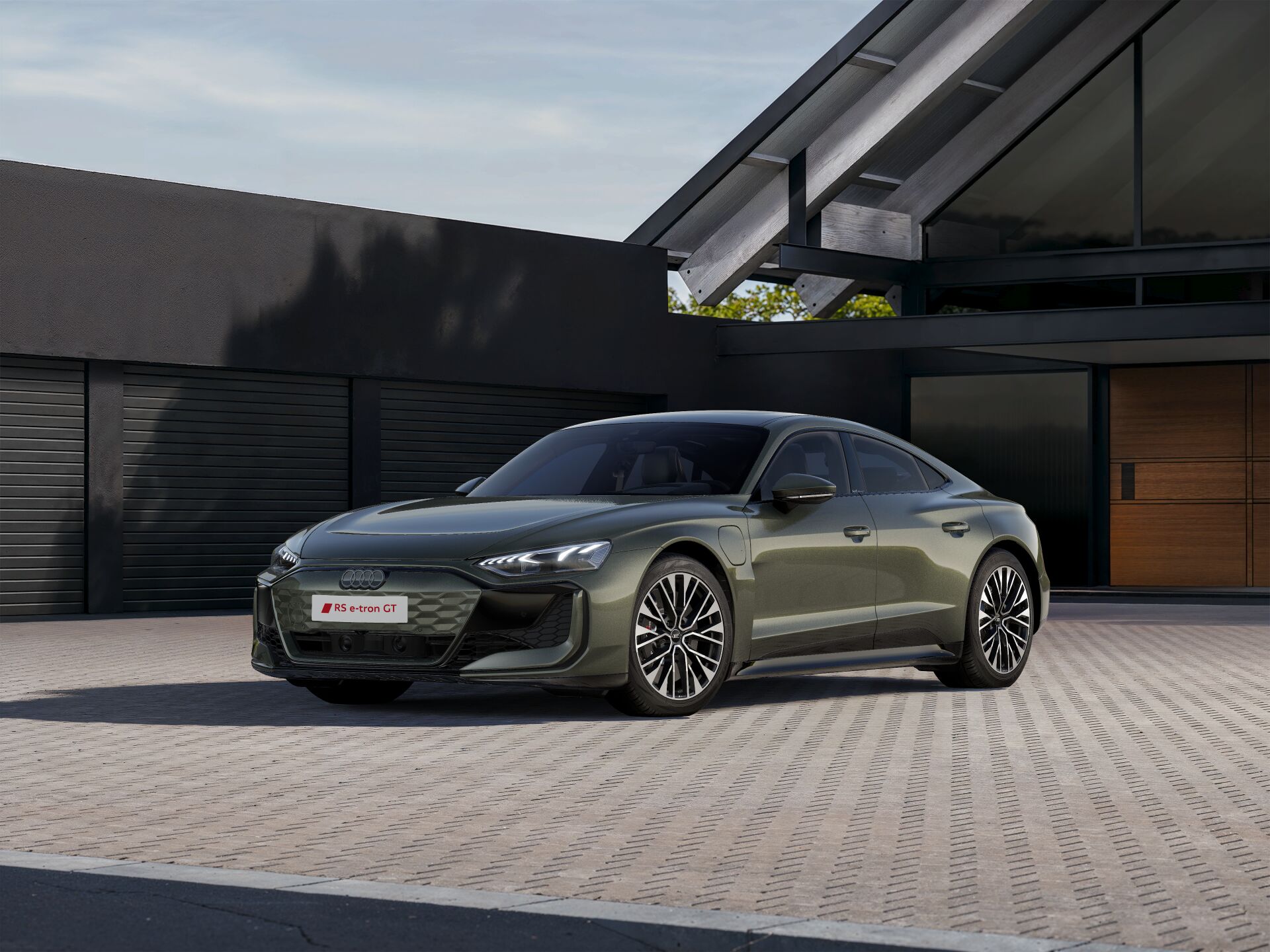 RS e-tron GT performance EXTERIOR-FRONT-3-4