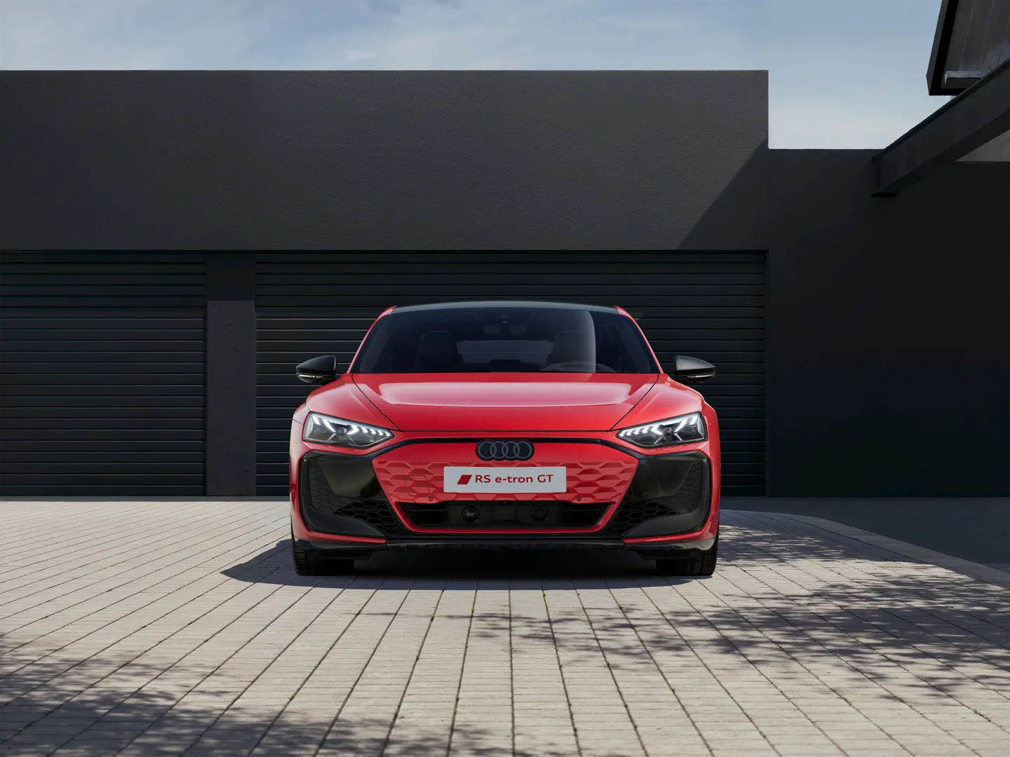 Zdjęcie&nbsp;Audi RS e-tron GT&nbsp;RS e-tron GT 570,00 kW&nbsp;– Ujęcie: przód