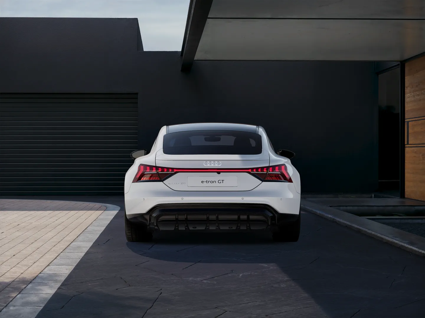 Image about Audi e-tron GT e-tron GT quattro 350,00 kW