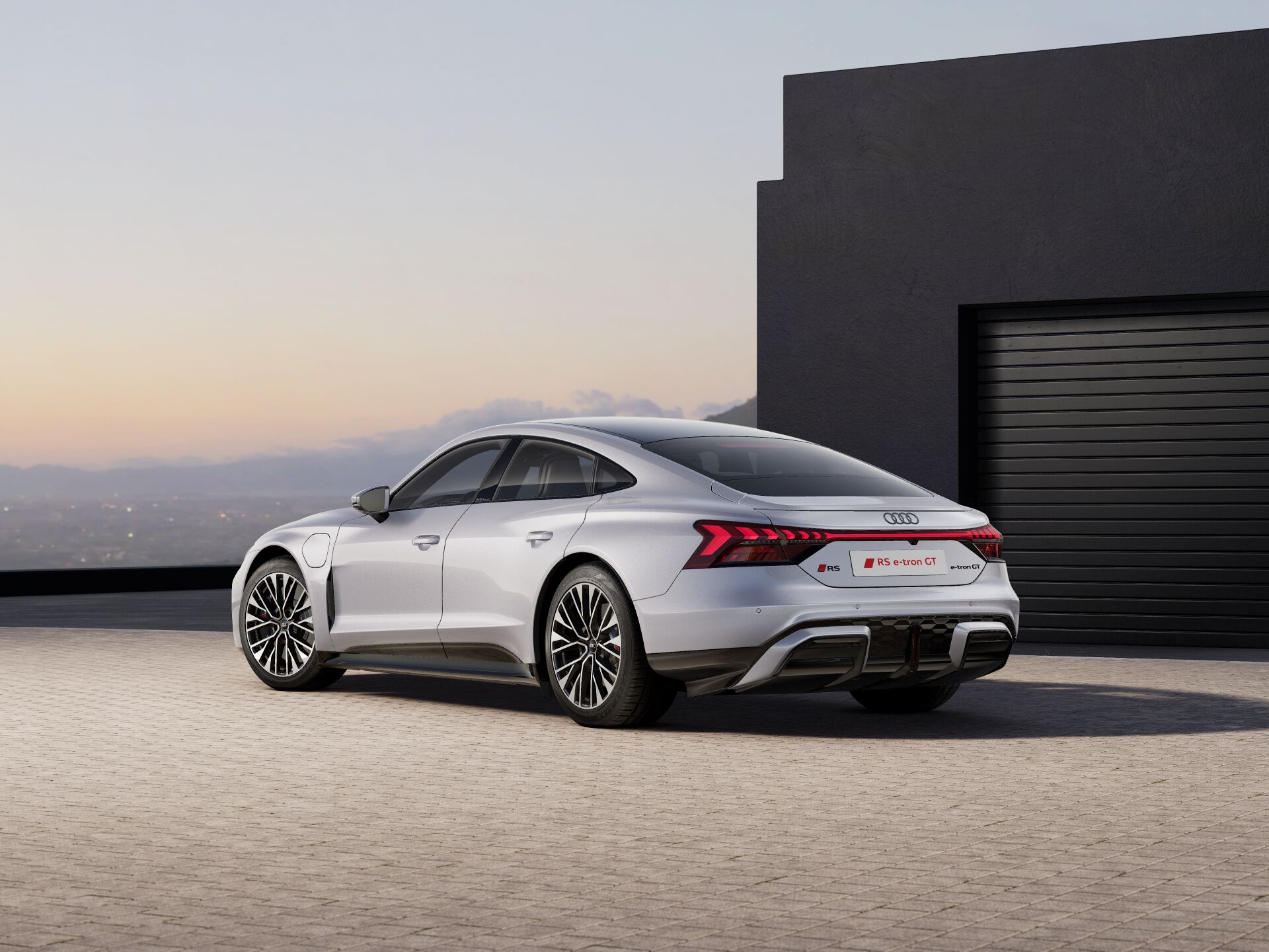 RS e-tron GT EXTERIOR-REAR-3-4