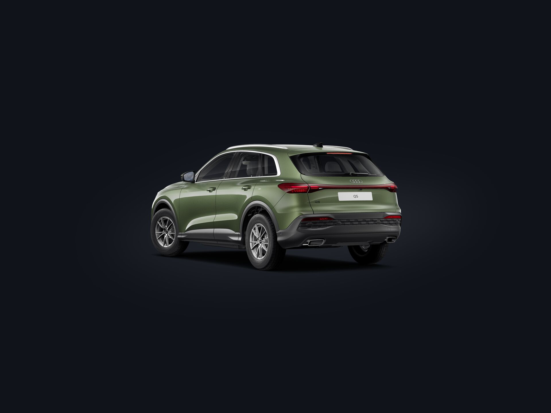 Q5 SUV 3/4 rear