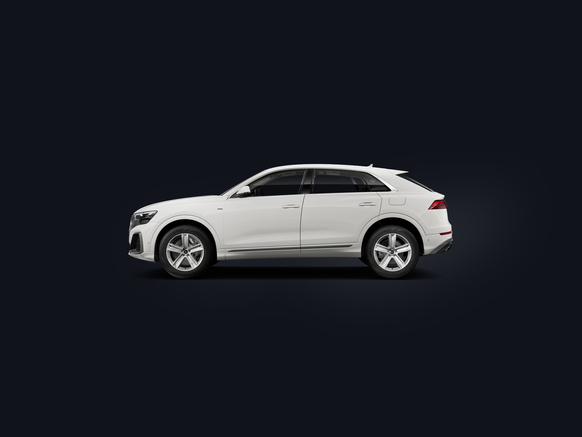 Q8 SUV e-hybrid side