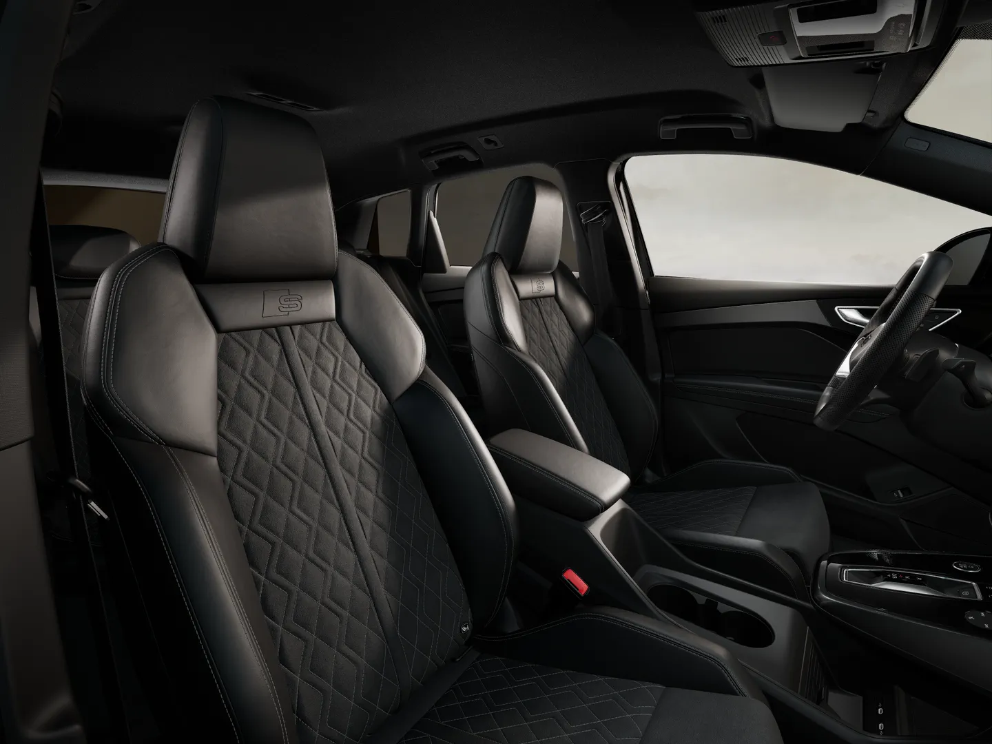 Zdjęcie&nbsp;Audi Q4 e-tron&nbsp;45 e-tron 210,00 kW&nbsp;– Ujęcie: przednie fotele