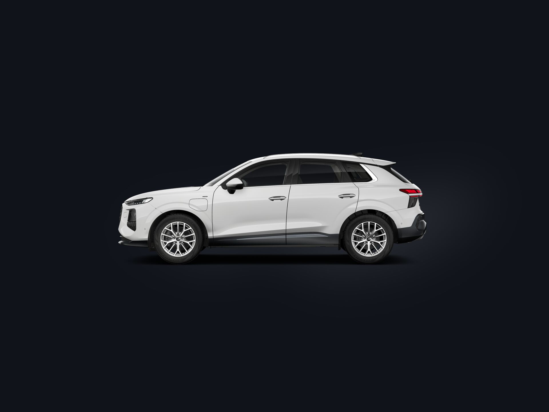 Q3 e-hybrid side
