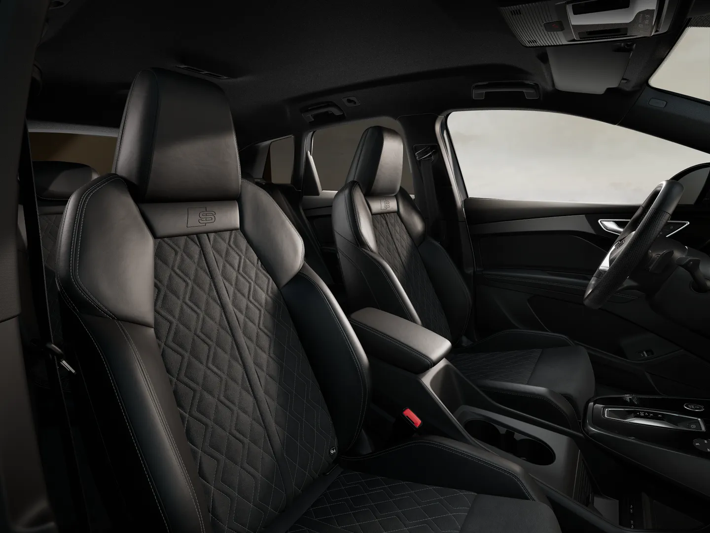 Zdjęcie&nbsp;Audi Q4 e-tron&nbsp;40 e-tron 150,00 kW&nbsp;– Ujęcie: przednie fotele